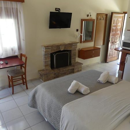 Katerina Hotel Kanali  Esterno foto